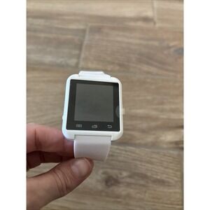 EK-A1‎ Montre Connectee White Silicone Strap Smart Watch- No Charger, Not Tested